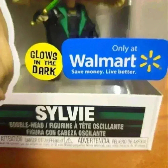 Funko pop 897 Loki Sylvie glow in the dark walmart exclusive - Picture 2 of 8